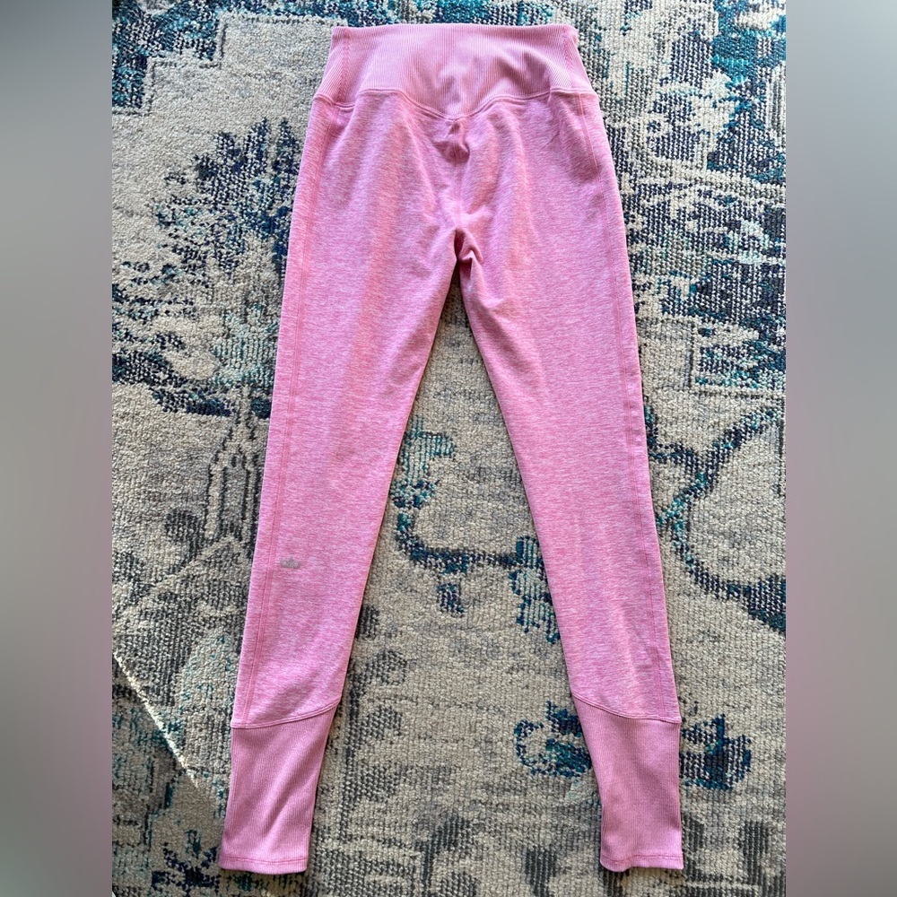 ALO Yoga HIGH-WAIST ALOSOFT GODDESS LEGGING 
Size Medium Parisian Pink - Picture 5 of 6